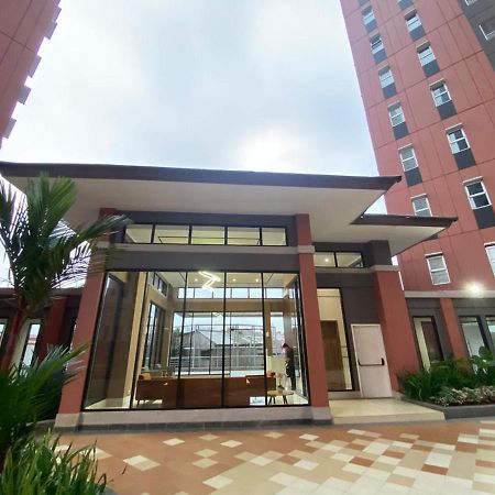 Shero Transpark Bekasi Hotel Exterior foto