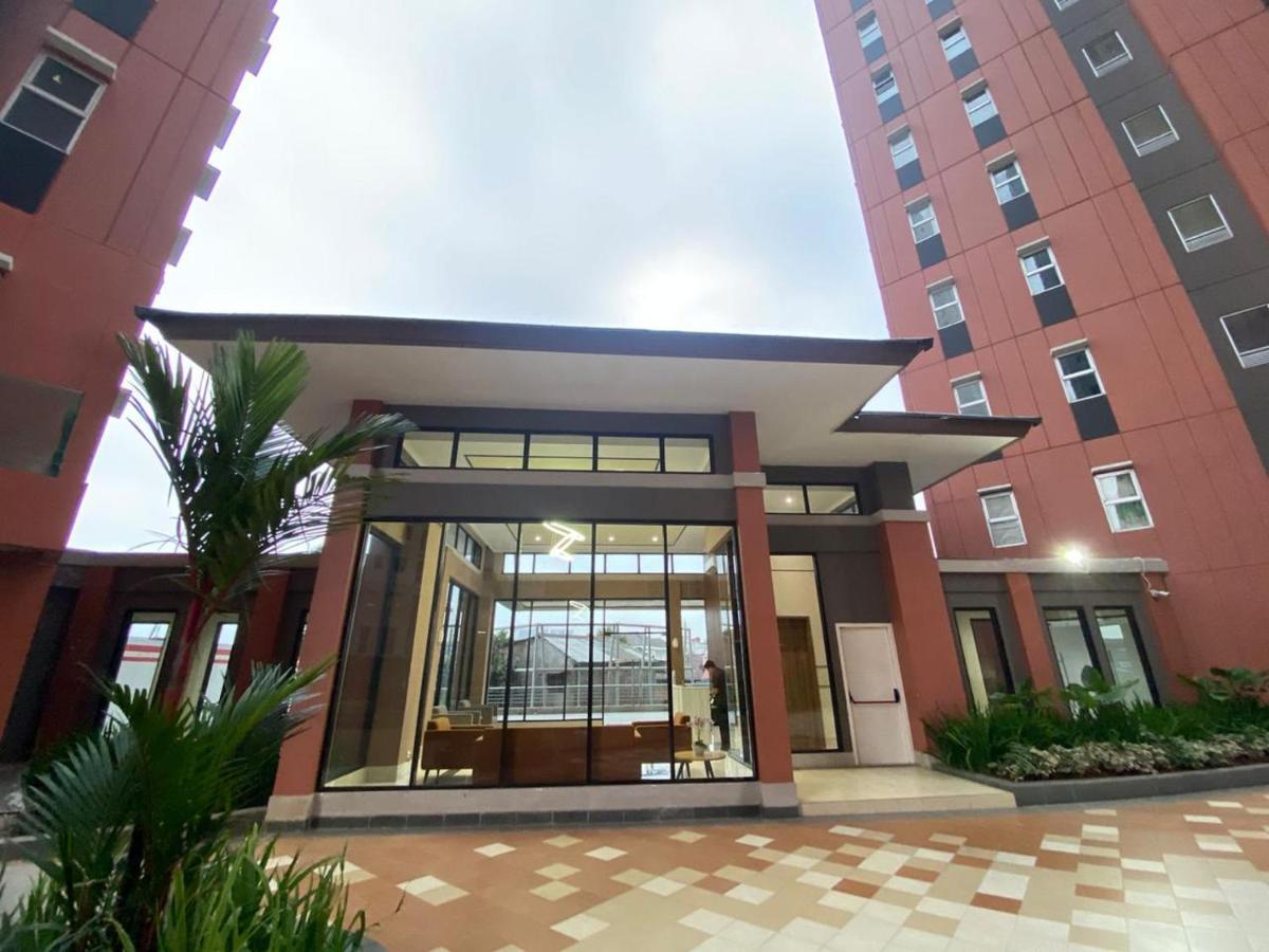 Shero Transpark Bekasi Hotel Exterior foto